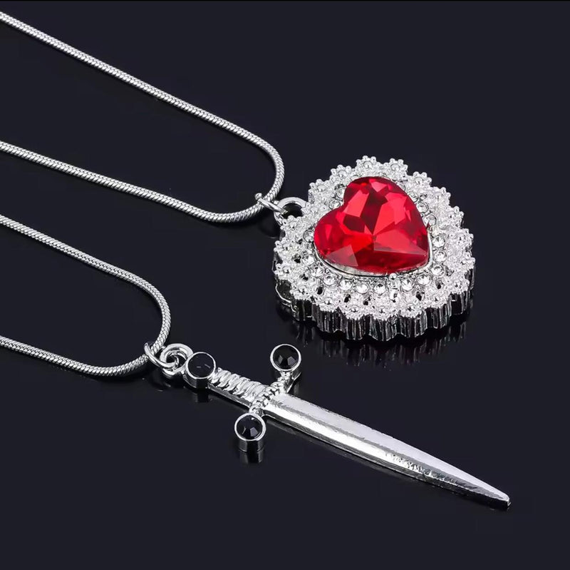 Par de Colar Coração e Espada Charmed Love - Surpreenda quem você ama