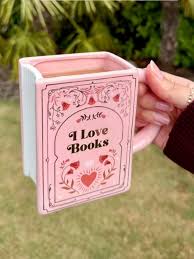 A Caneca Perfeita Para Apaixonados por Café e Livros